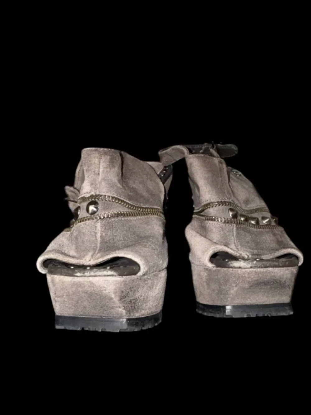 LISA BY Donald J Pliner GIMI vintage suede stud  platform wedges women’s size 6